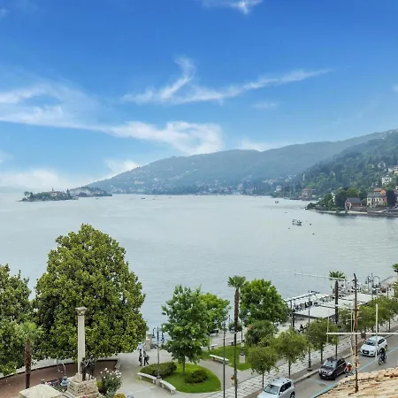 In A On Maggiore Near The Apartment Verbania